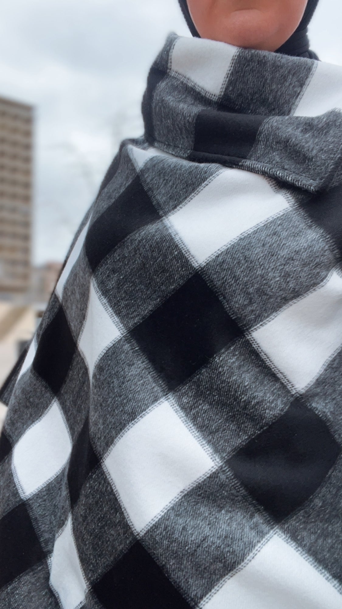 Pull Cape Onyx - Pull Chaud Femme Noir et Blanc – Motif Carreaux - Made in France