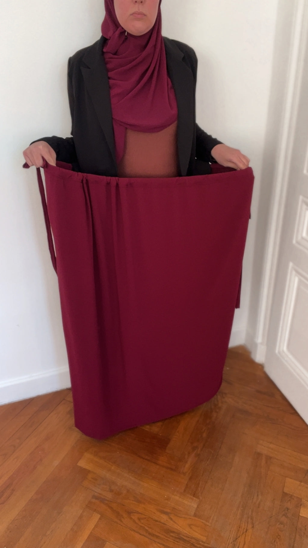 Pré Commande -Jupe Siena - Jupe à lien ajustable en crêpe bordeaux  - Made in France