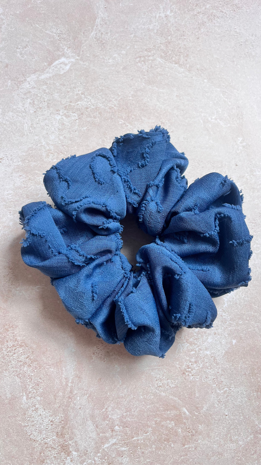 Chouchou cheveux en tissu – Maintien confortable sans casser