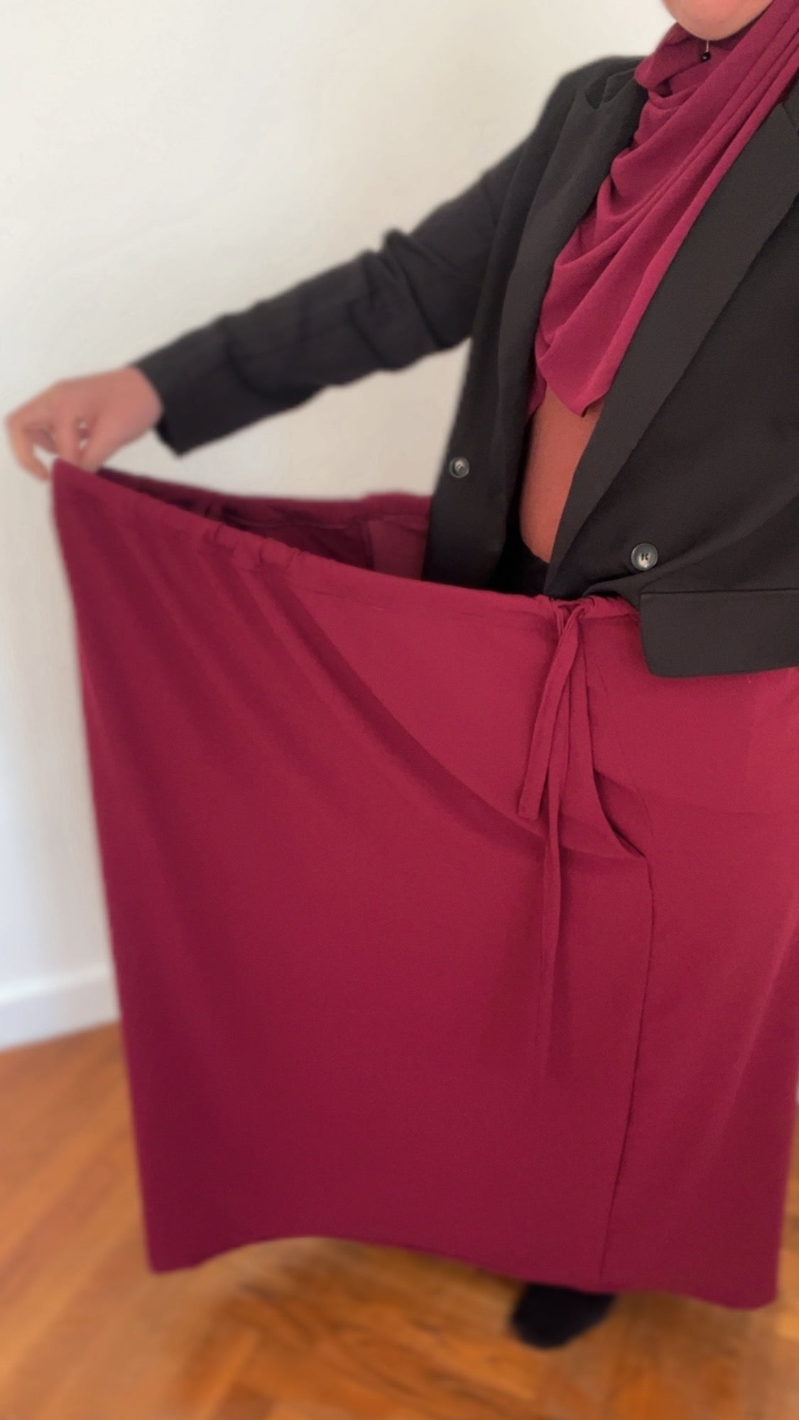 Pré Commande -Jupe Siena - Jupe à lien ajustable en crêpe bordeaux  - Made in France