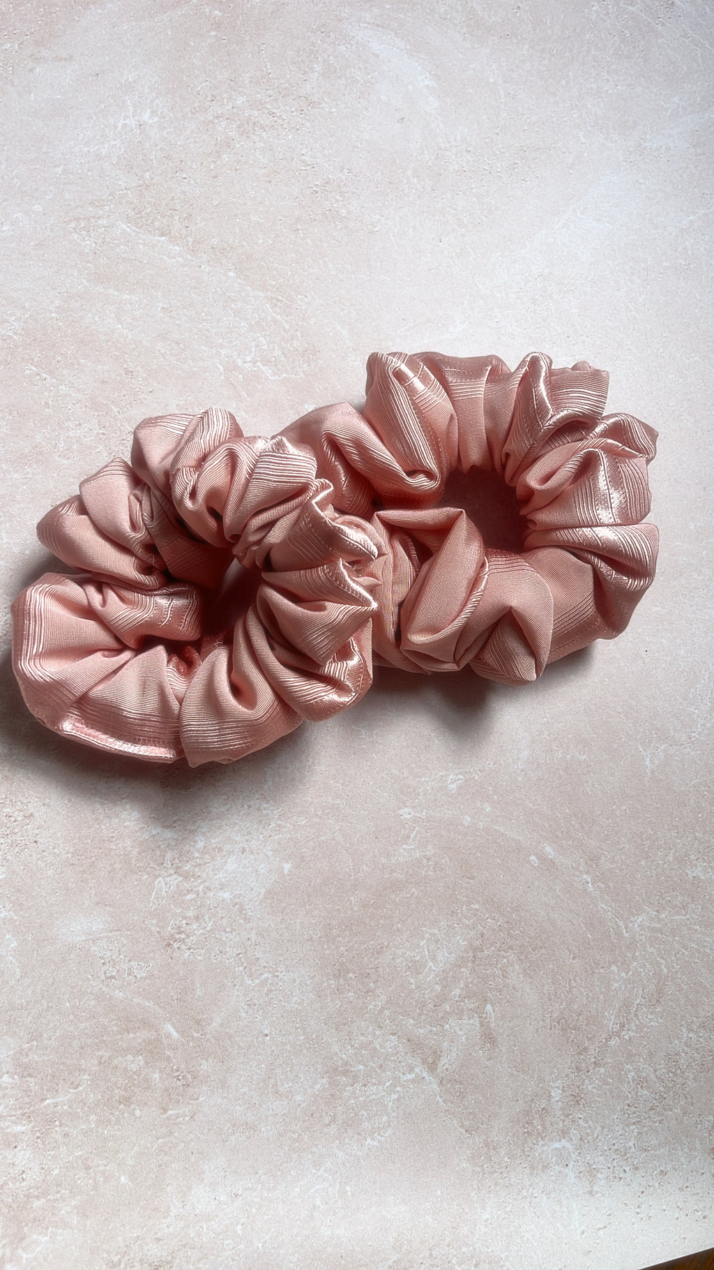 Chouchou cheveux en tissu – Maintien confortable sans casser