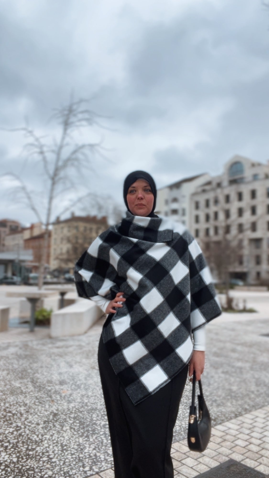 Pull Cape Onyx - Pull Chaud Femme Noir et Blanc – Motif Carreaux - Made in France