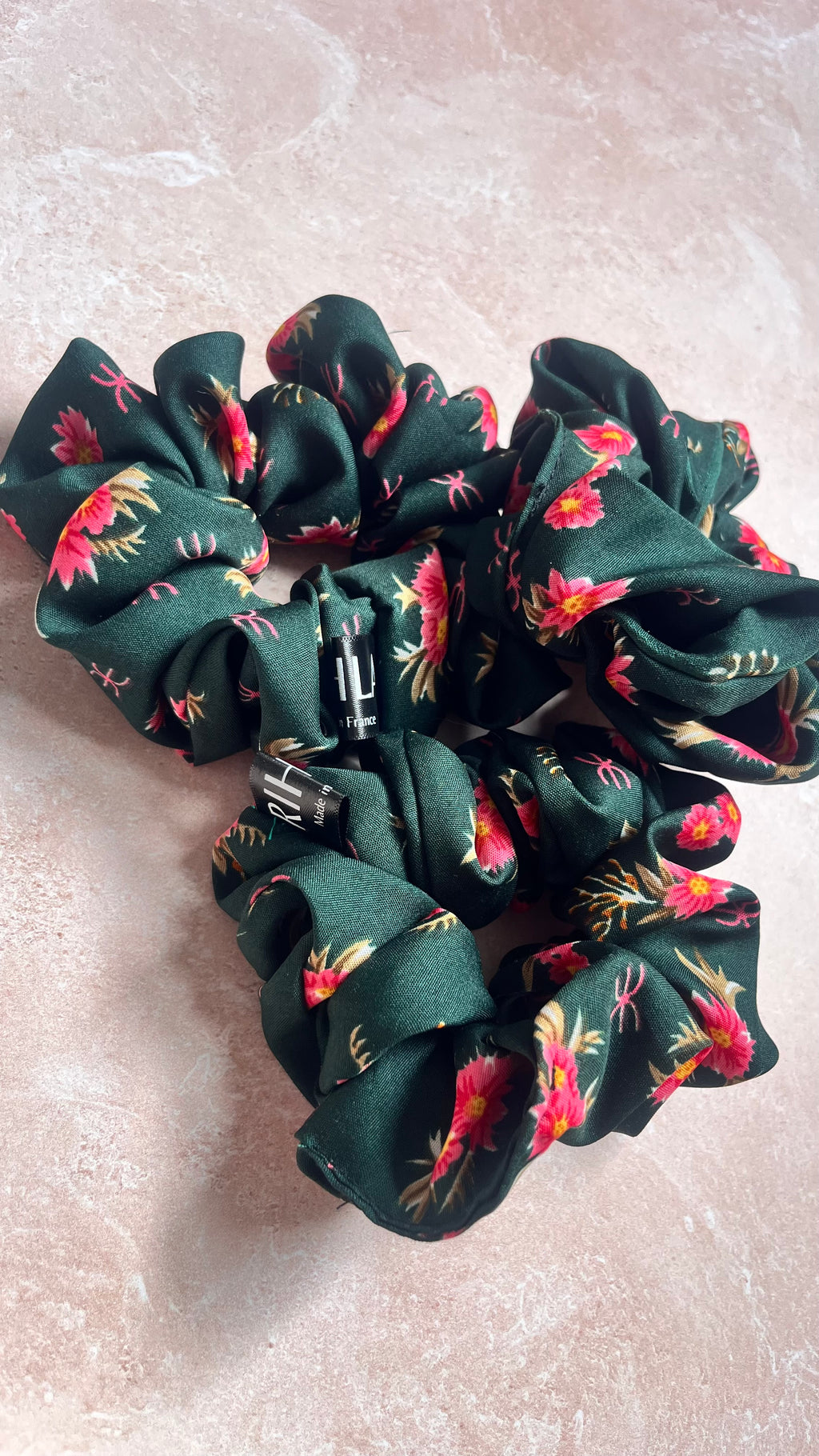 Chouchou cheveux en tissu – Maintien confortable sans casser