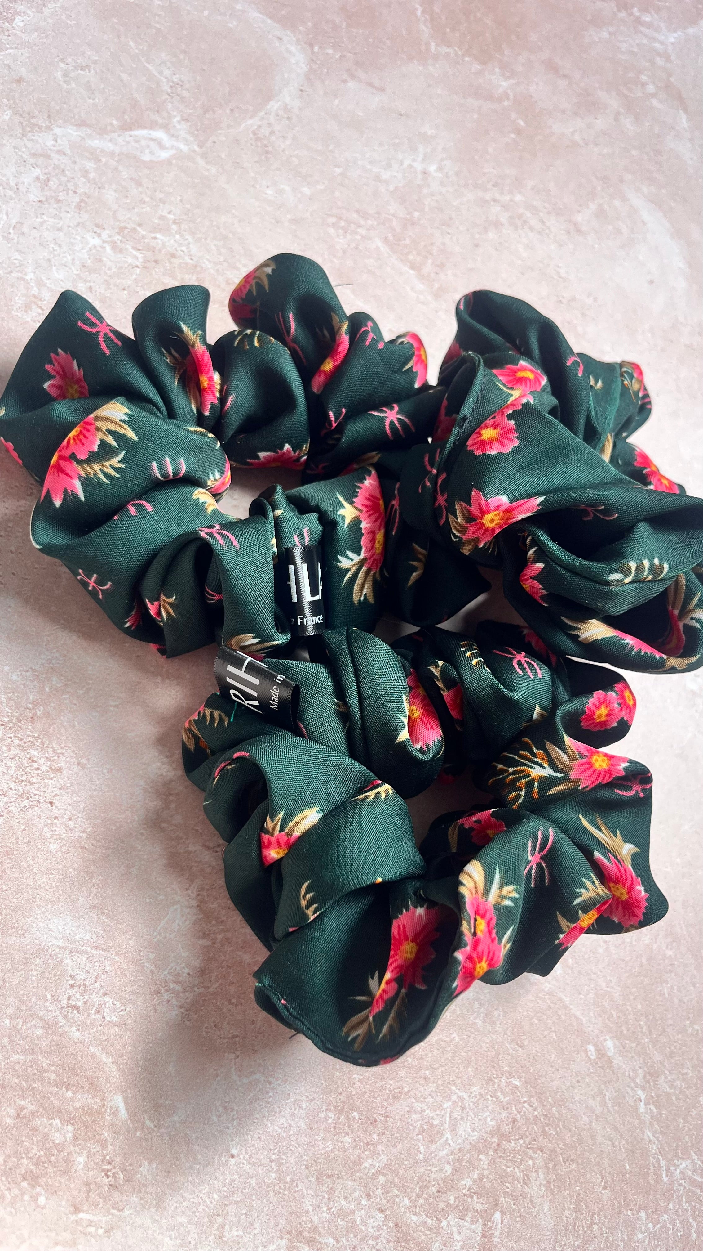 Chouchou cheveux en tissu – Maintien confortable sans casser