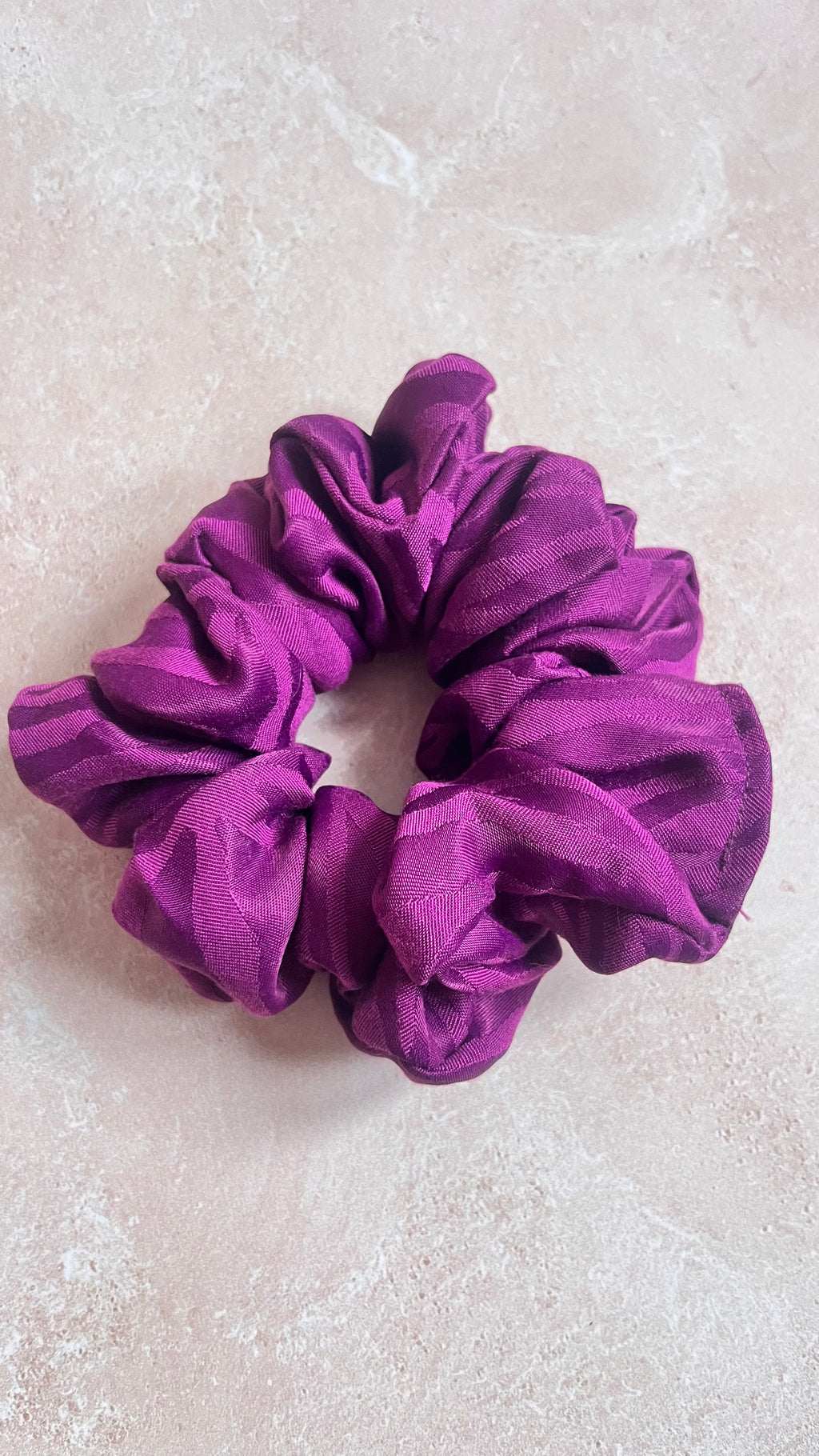 Chouchou cheveux en tissu – Maintien confortable sans casser