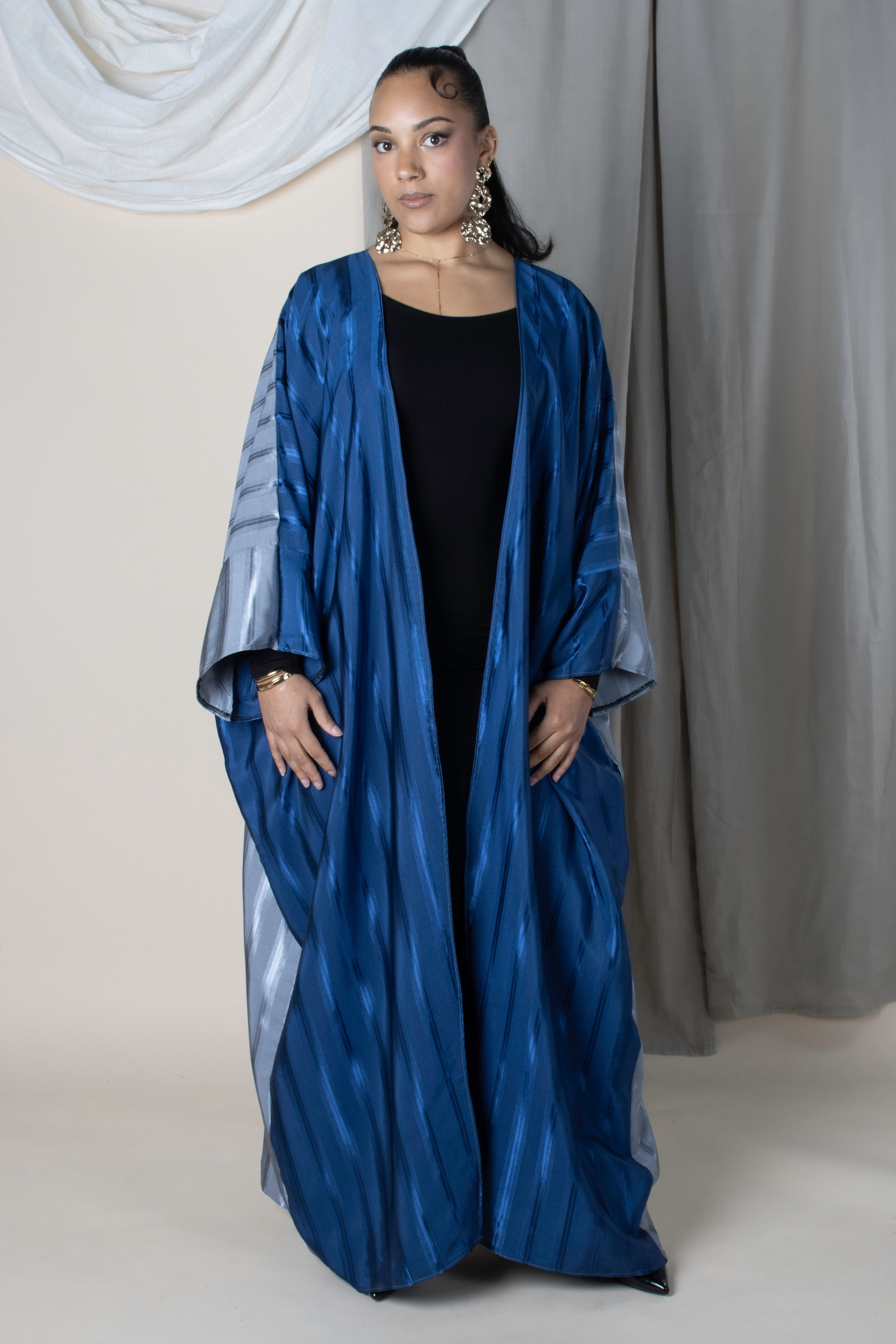 Kimono bicolore ouert pour femme, coupe farasha fluide, mode modeste, opaque, fabrication française.