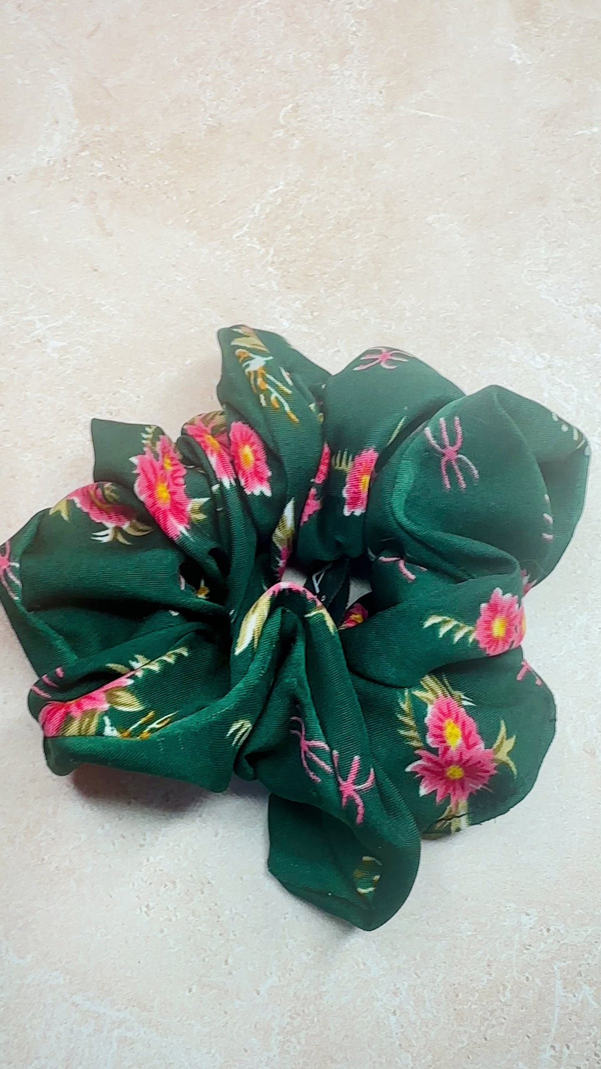 Chouchou cheveux en tissu – Maintien confortable sans casser