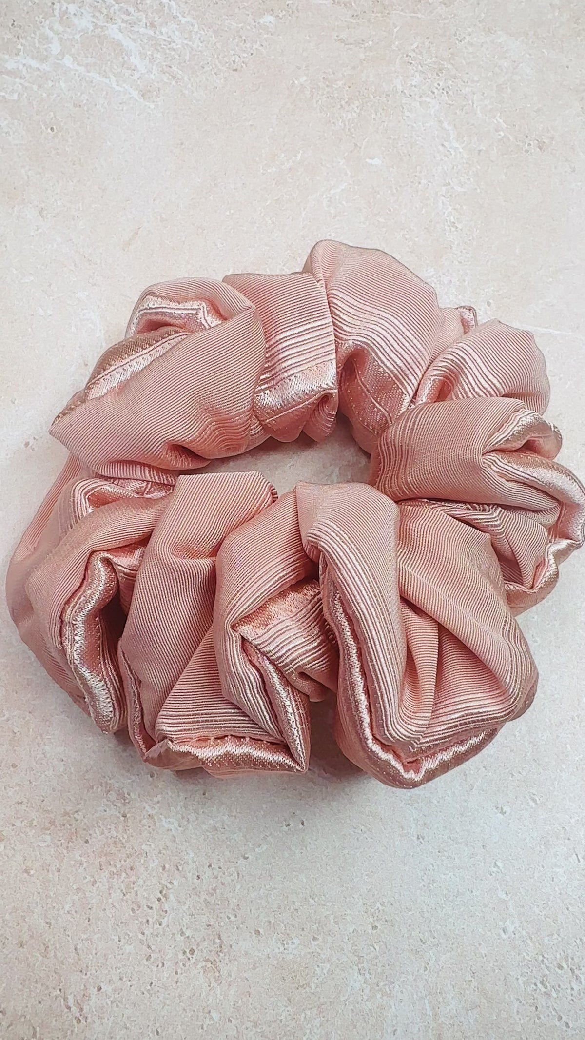 Chouchou cheveux en tissu – Maintien confortable sans casser