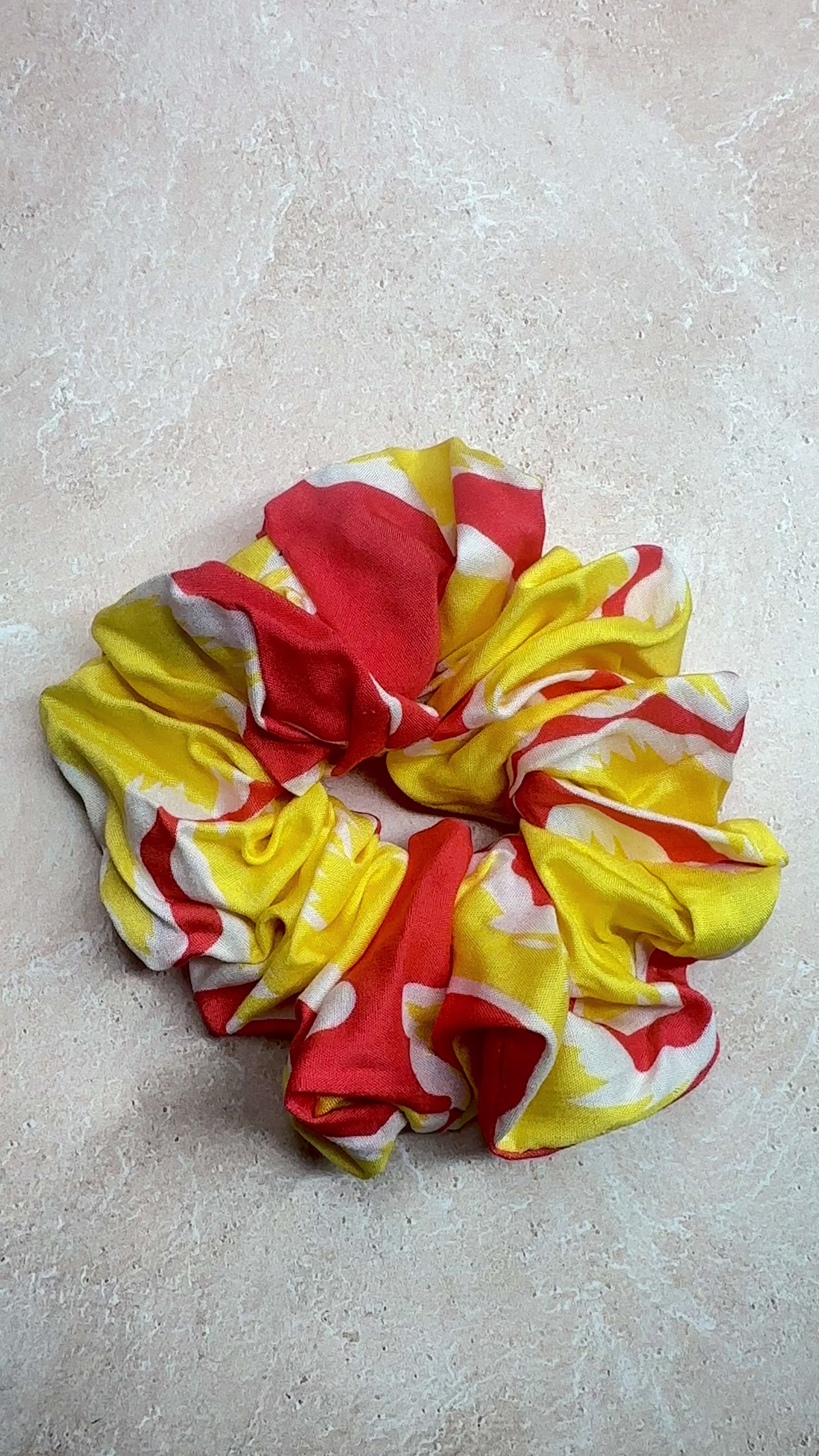 Chouchou cheveux en tissu – Maintien confortable sans casser